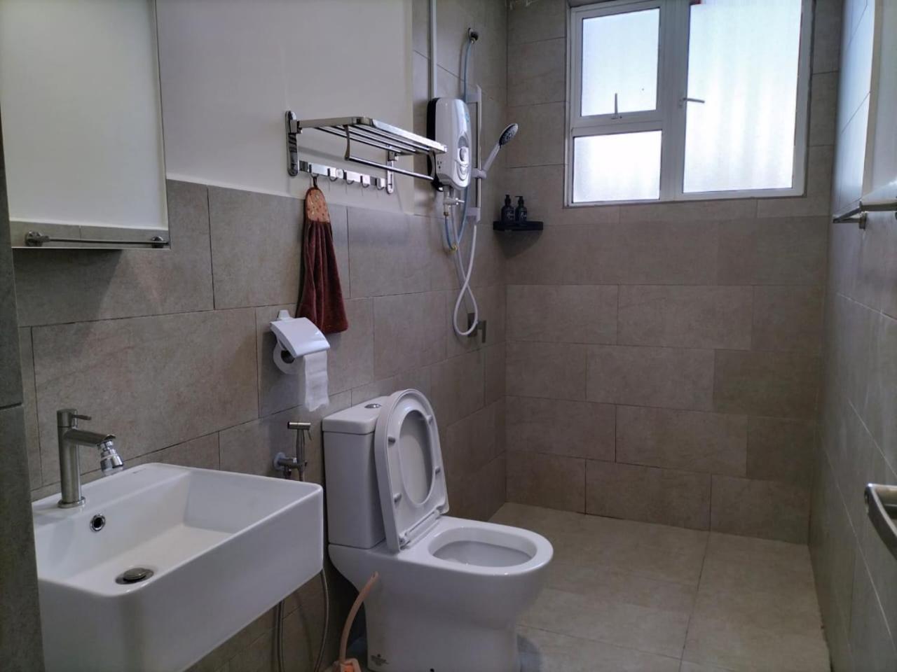 Mahkota Valley Apartment Indera Mahkota Kuantan#Netflix Esterno foto